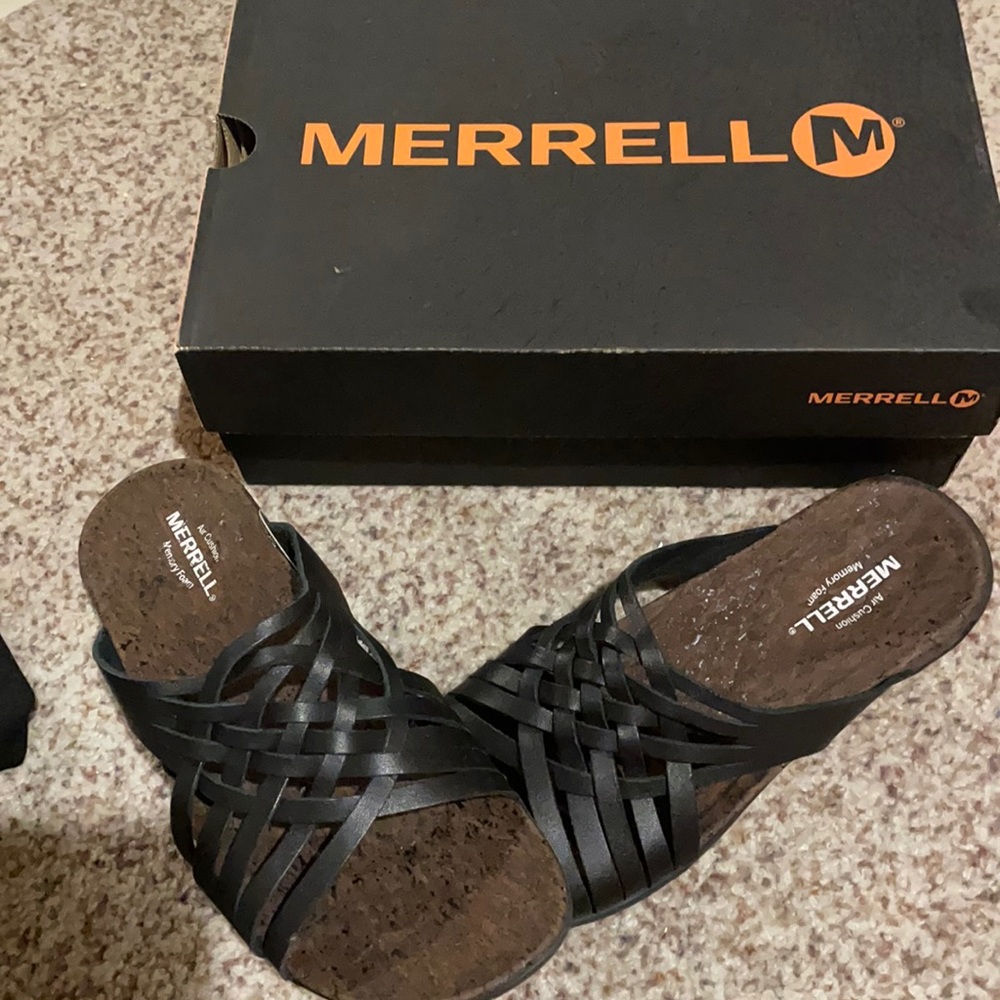 Merrell District Mahana Slide